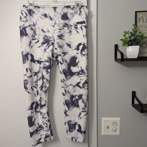 Tie Dye Yoga Capri Leggings